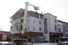 Herabstürzende Schneelasten durchschlugen Glasdächer