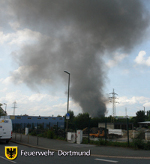 Brennende Lagerhalle in Deusen