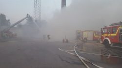 Feuer auf einem Recylinghof