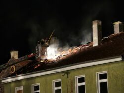 Brennt Einfamilienhaus