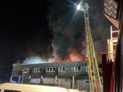 Feuer in einem leerstehenden Gebäude